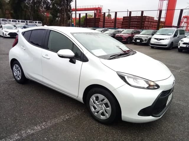 Toyota Aqua X 2024 – photo 1